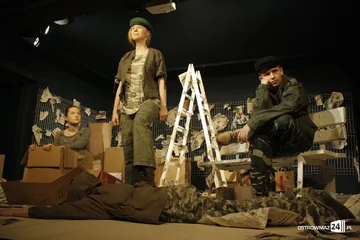 Premiera spektaklu "Dziób w dziób" (zdjęcia, wideo)