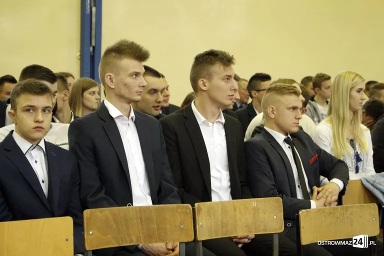 "Ekonomik" pożegnał maturzystów (zdjęcia)