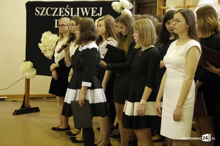 "Ekonomik" pożegnał maturzystów (zdjęcia)