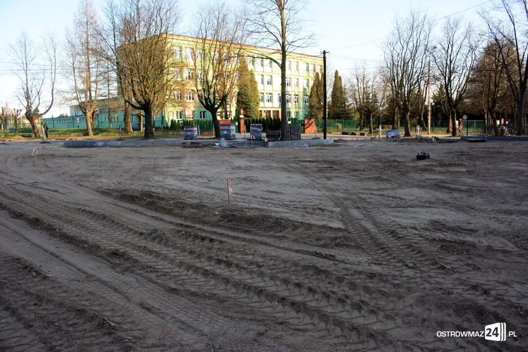 Trwa budowa parkingu przy ul. Rubinkowskiego (zdjęcia)