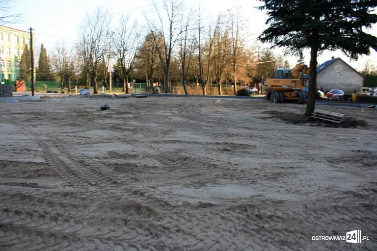 Trwa budowa parkingu przy ul. Rubinkowskiego (zdjęcia)