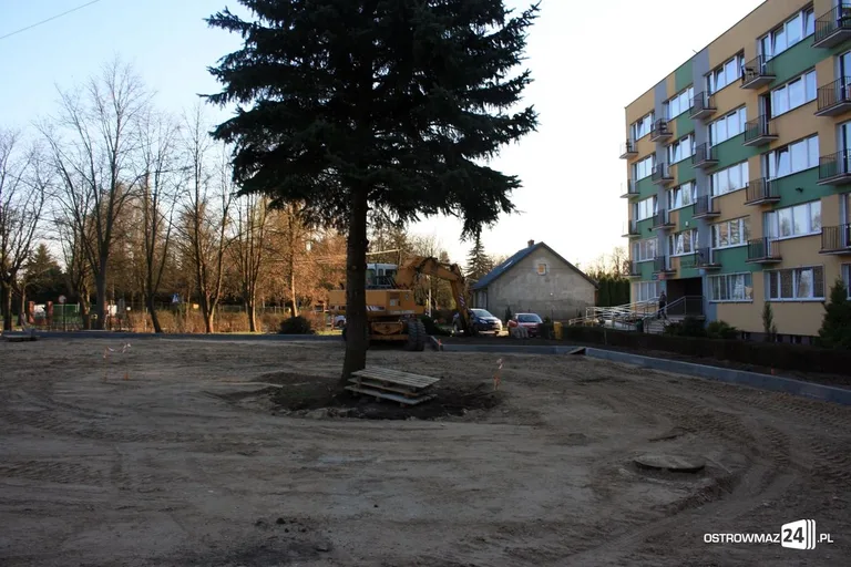 Trwa budowa parkingu przy ul. Rubinkowskiego (zdjęcia)