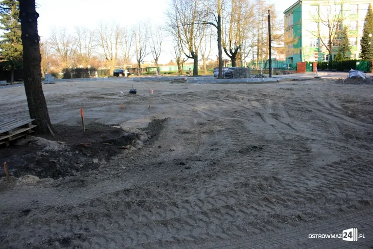 Trwa budowa parkingu przy ul. Rubinkowskiego (zdjęcia)