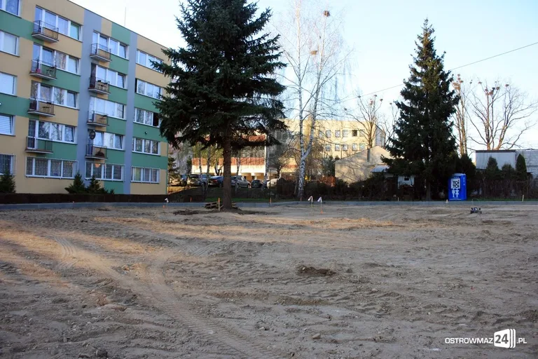 Trwa budowa parkingu przy ul. Rubinkowskiego (zdjęcia)