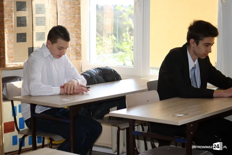 Gimnazjaliści przystąpili do egzaminacyjnego maratonu (zdjęcia)