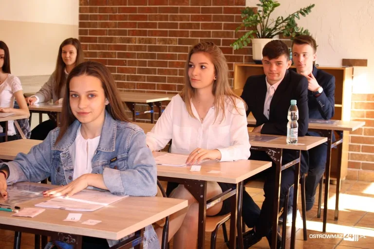 Gimnazjaliści przystąpili do egzaminacyjnego maratonu (zdjęcia)