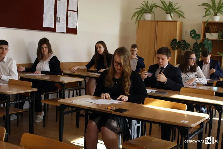 Gimnazjaliści przystąpili do egzaminacyjnego maratonu (zdjęcia)