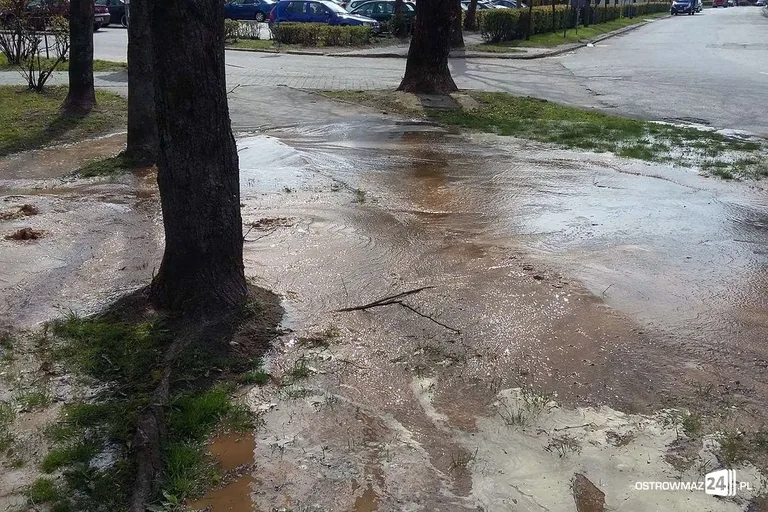 Skrzyżowanie ulic Kościuszki i Armii Krajowej zalane (zdjęcia)