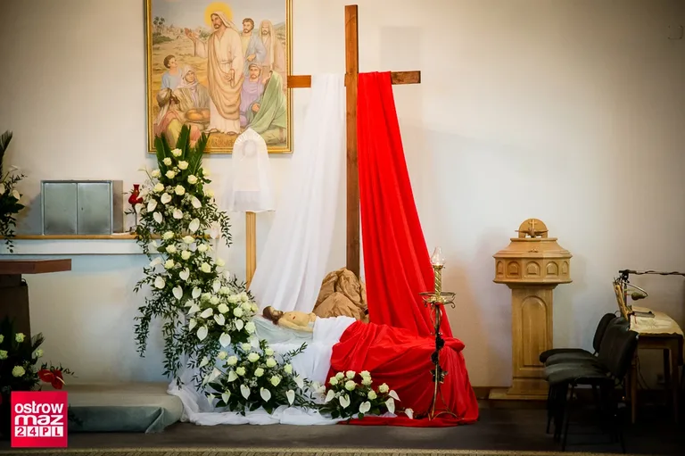 Groby Pańskie w ostrowskich parafiach (zdjęcia)