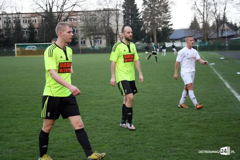 Ostrovia nie dała rady Mławiance (zdjęcia, wideo)