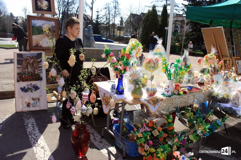 Jarmark Ostrowski wypełnił plac przy ratuszu (zdjęcia)