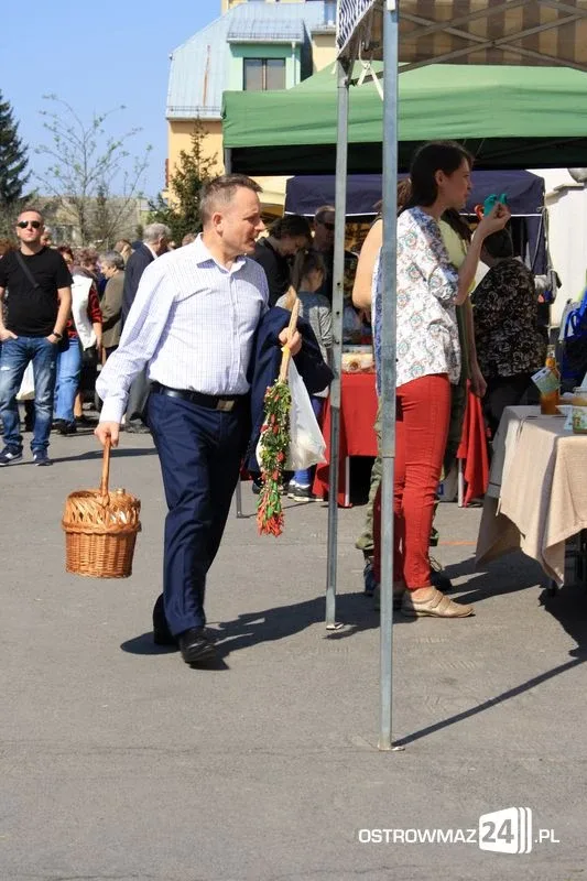 Jarmark Ostrowski wypełnił plac przy ratuszu (zdjęcia)