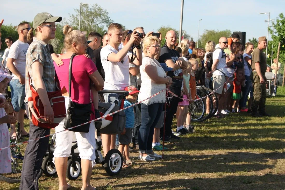 Pokazy jeździeckie kawalerzystów (zdjęcia)