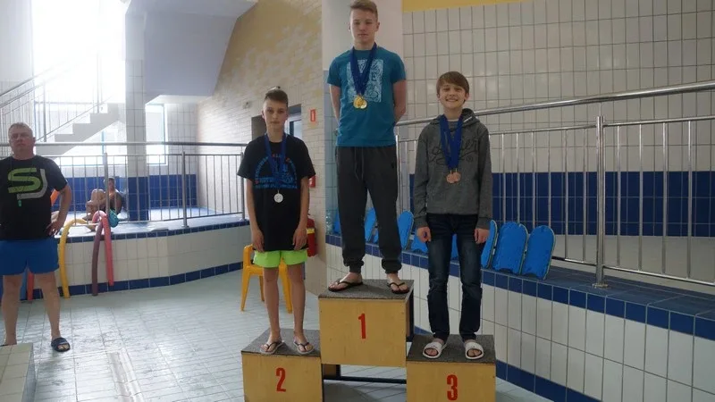 Mistrzostwa Szkoły Podstawowej nr 1 w pływaniu (zdjęcia)