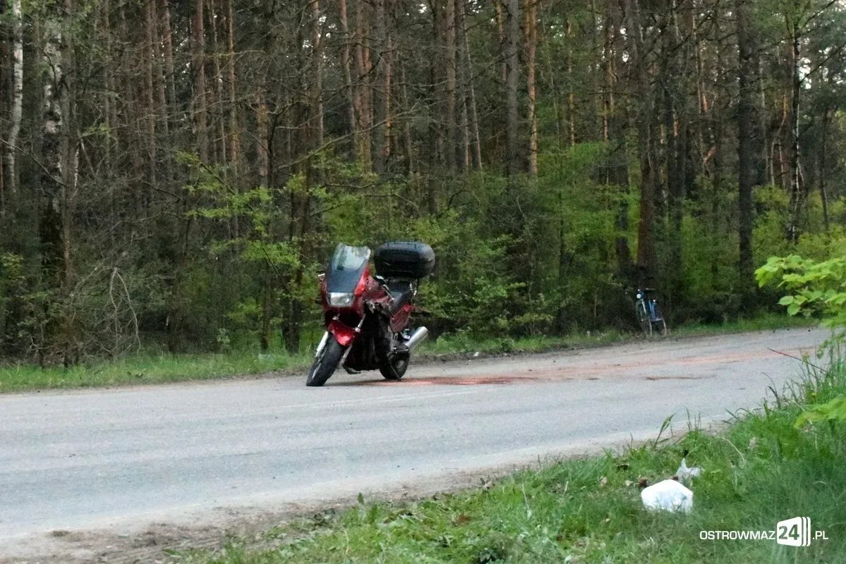 Pijany i bez prawa jazdy. Wypadek młodego motocyklisty (zdjęcia)