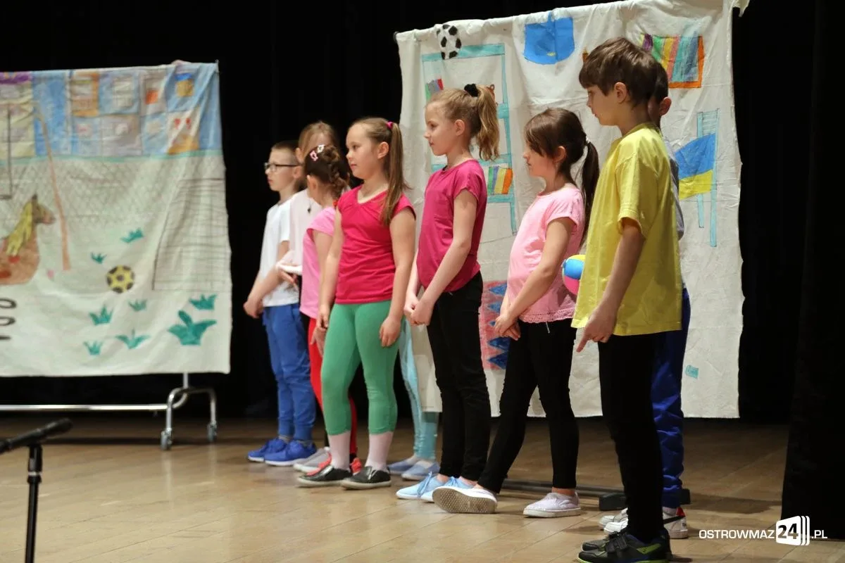 Teatr "Kadra Eli" z ostrowskiej szkoły laureatem festiwalu (zdjęcia, wideo)
