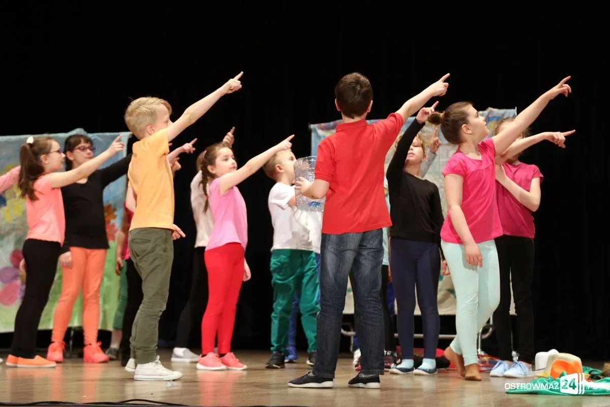 Teatr "Kadra Eli" z ostrowskiej szkoły laureatem festiwalu (zdjęcia, wideo)