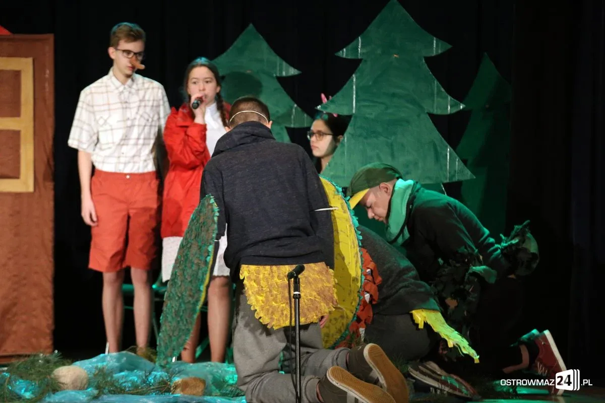 Teatr "Kadra Eli" z ostrowskiej szkoły laureatem festiwalu (zdjęcia, wideo)