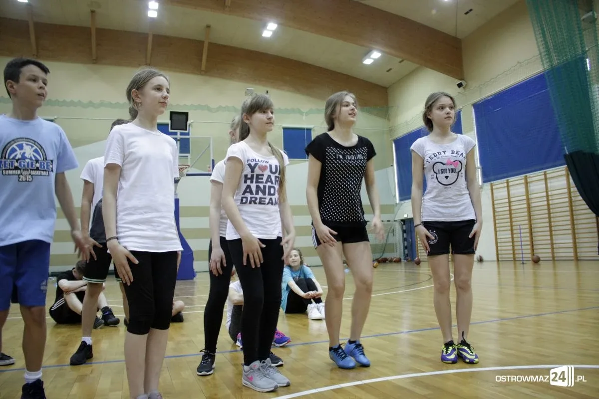 Trener ze szkoły Michaela Jordana w Ostrowi Mazowieckiej (zdjęcia)