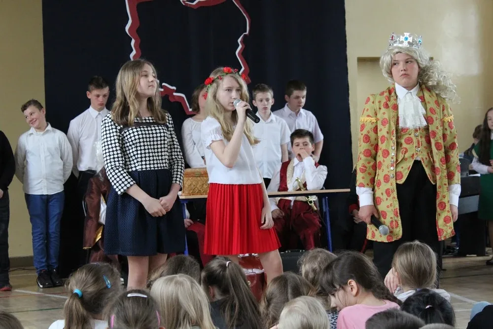 Historyczna konstytucja w murach Szkoły Podstawowej nr 1 (zdjęcia)