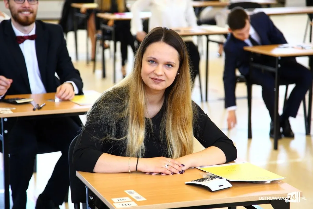 Drugi dzień zmagań maturzystów. Dziś "królowa nauk" (zdjęcia)