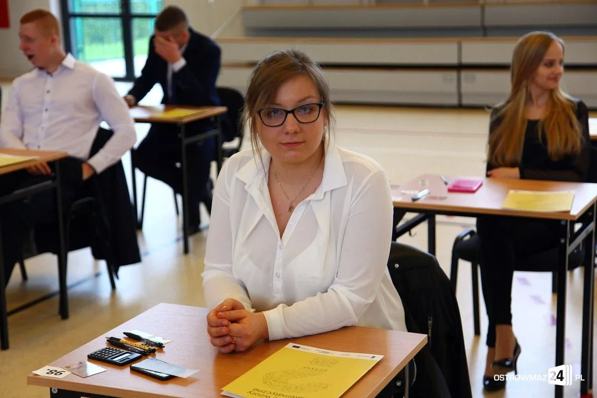Drugi dzień zmagań maturzystów. Dziś "królowa nauk" (zdjęcia)