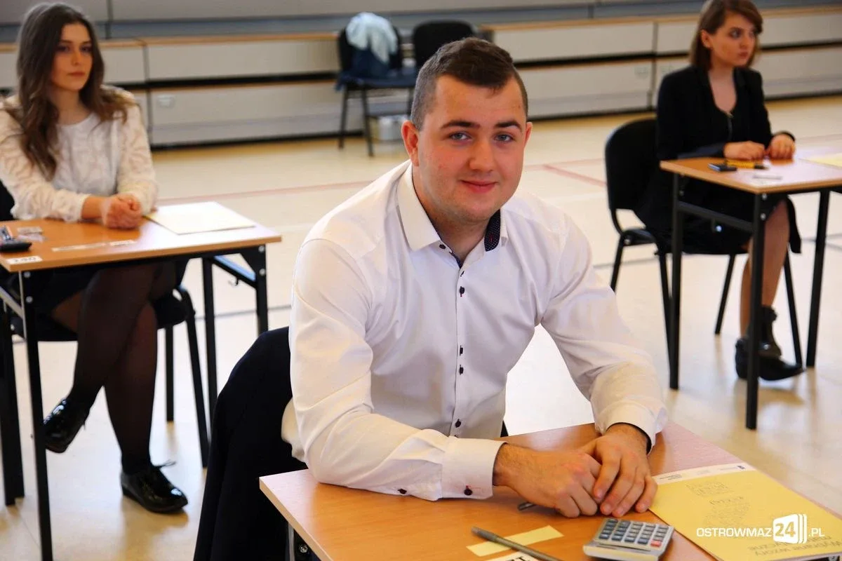 Drugi dzień zmagań maturzystów. Dziś "królowa nauk" (zdjęcia)