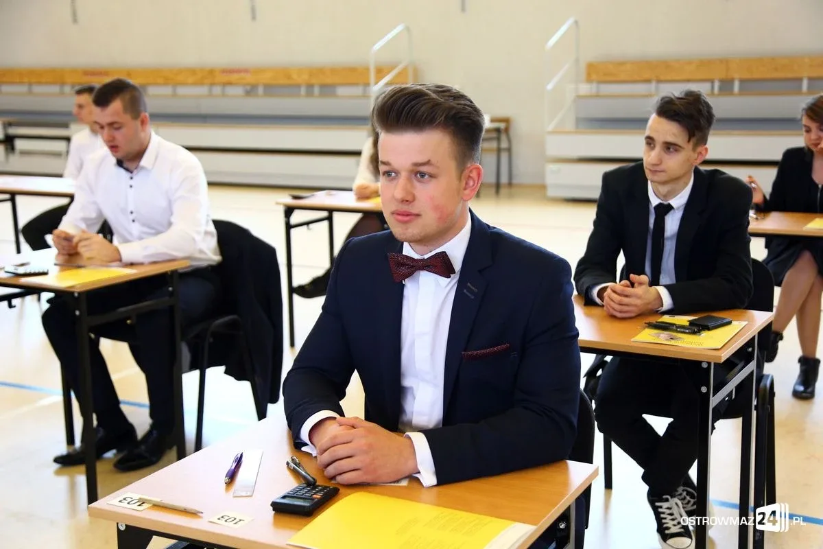 Drugi dzień zmagań maturzystów. Dziś "królowa nauk" (zdjęcia)