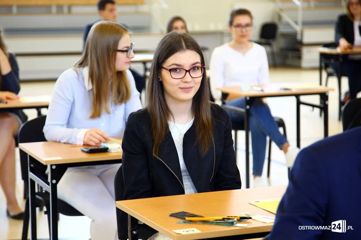 Drugi dzień zmagań maturzystów. Dziś "królowa nauk" (zdjęcia)
