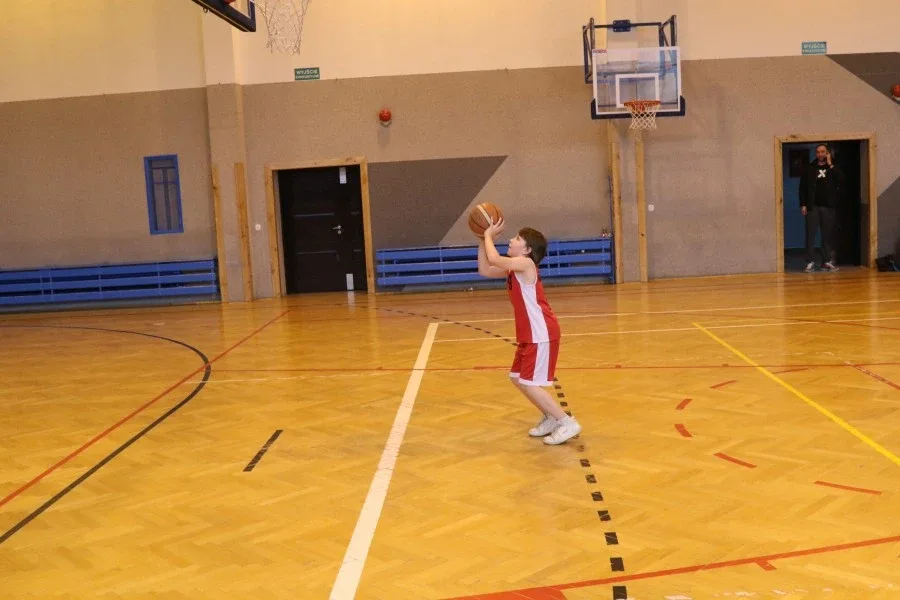 Piotr Barszcz trenował z młodą Tęczą (zdjęcia, wideo)
