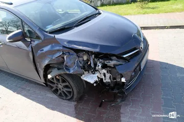 Kierowca z powiatu ostrowskiego sprawcą kolizji w Troszynie (zdjęcia)