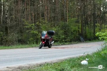 Pijany i bez prawa jazdy. Wypadek młodego motocyklisty (zdjęcia)