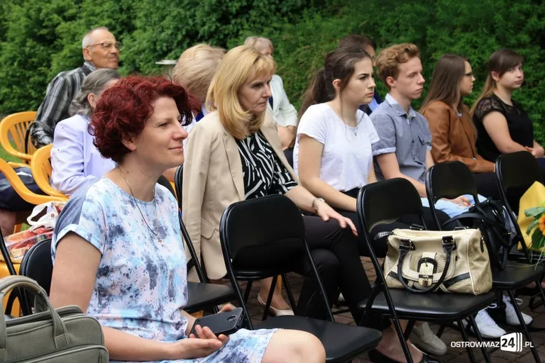 "Piknik z książką" na letniej scenie biblioteki (zdjęcia)