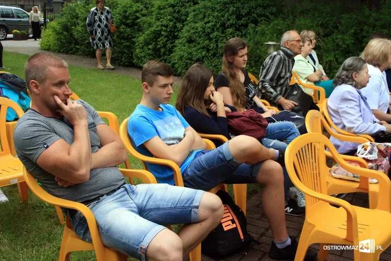 "Piknik z książką" na letniej scenie biblioteki (zdjęcia)
