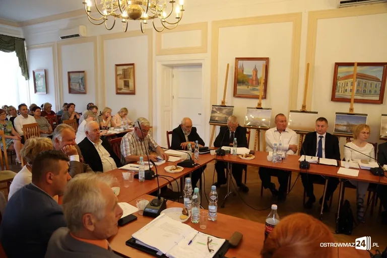 Włodarz miasta z absolutorium (zdjęcia, wideo)
