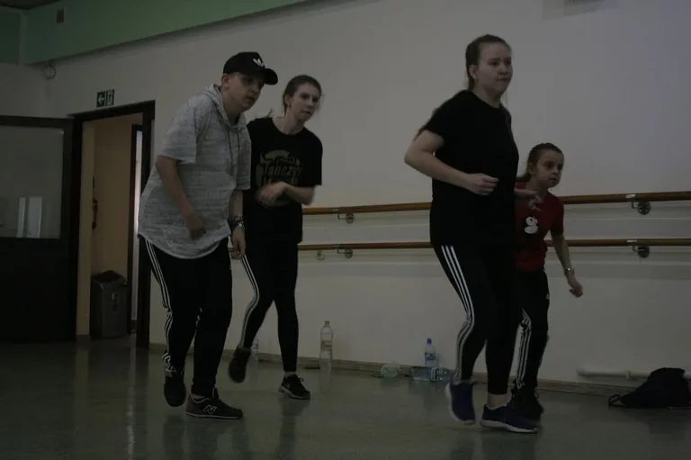 Maciek Pela na warsztatach hip-hop