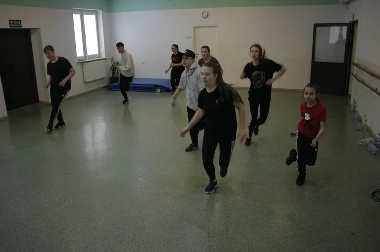 Maciek Pela na warsztatach hip-hop