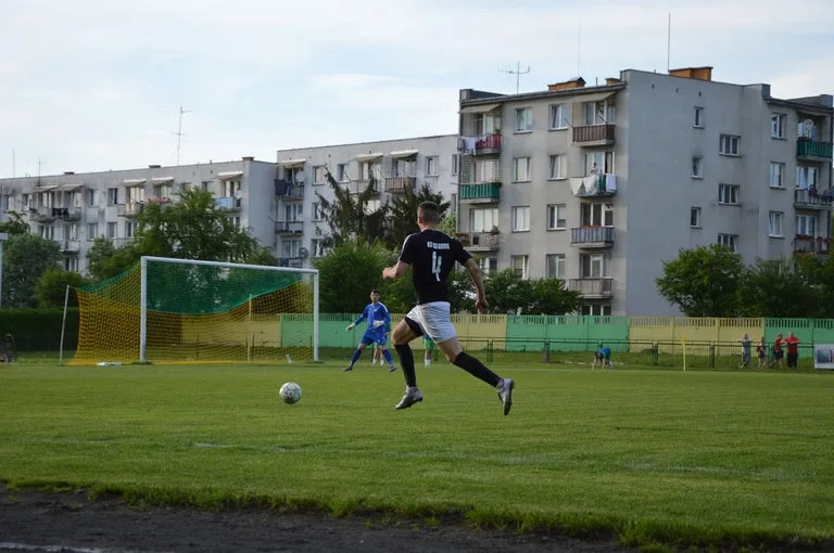 Ostrovia uległa MKS Ciechanów (zdjęcia, wideo)