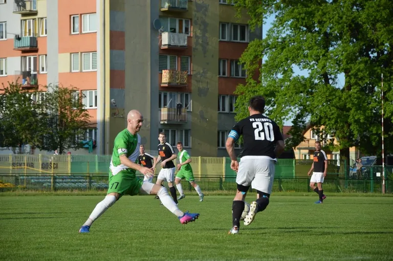 Ostrovia uległa MKS Ciechanów (zdjęcia, wideo)