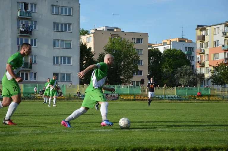 Ostrovia uległa MKS Ciechanów (zdjęcia, wideo)