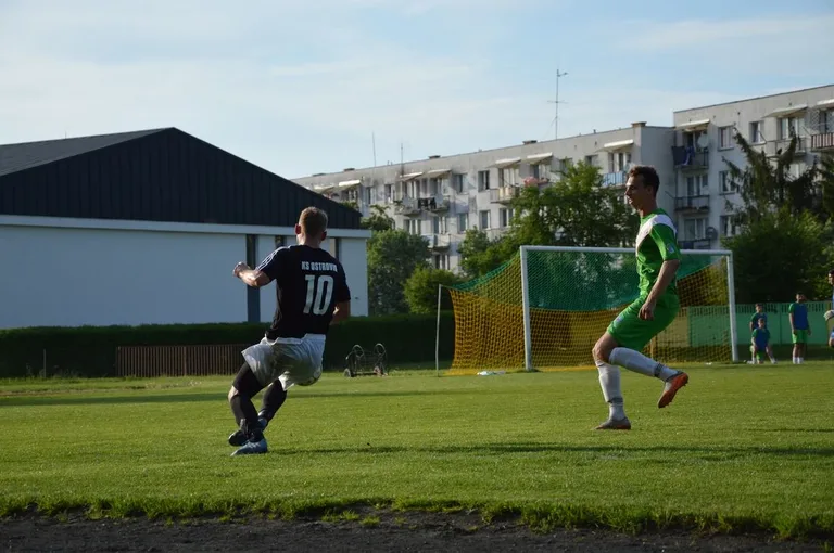 Ostrovia uległa MKS Ciechanów (zdjęcia, wideo)