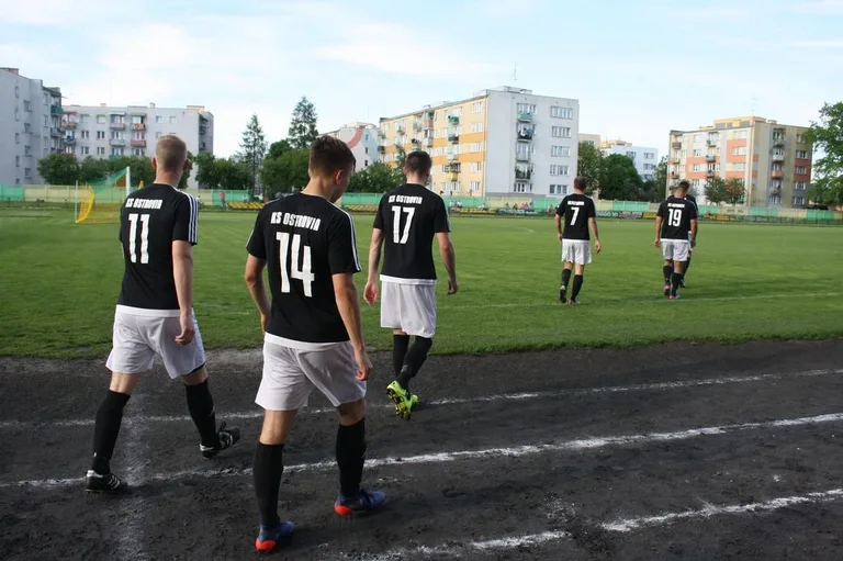 Ostrovia uległa MKS Ciechanów (zdjęcia, wideo)
