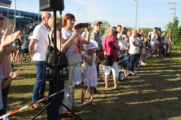Pokazy jeździeckie kawalerzystów (zdjęcia)