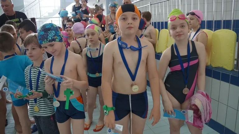 Mistrzostwa Szkoły Podstawowej nr 1 w pływaniu (zdjęcia)