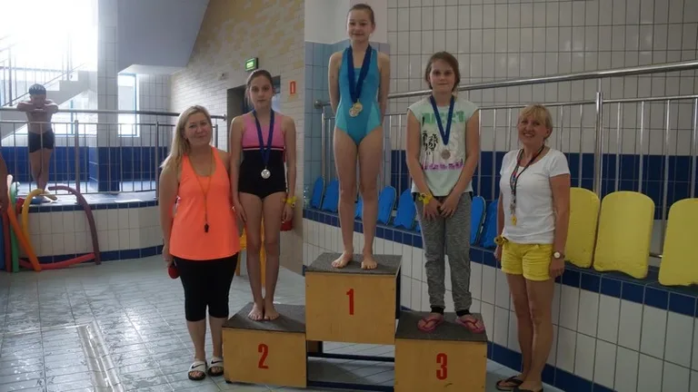 Mistrzostwa Szkoły Podstawowej nr 1 w pływaniu (zdjęcia)