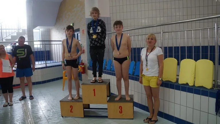 Mistrzostwa Szkoły Podstawowej nr 1 w pływaniu (zdjęcia)