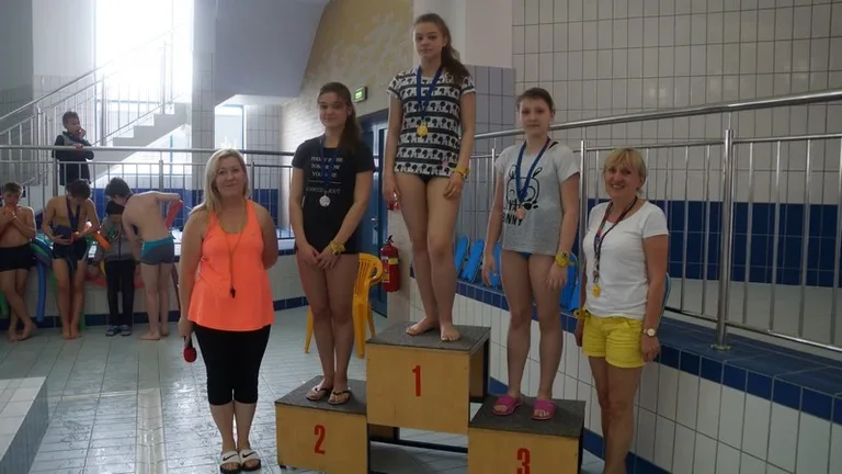 Mistrzostwa Szkoły Podstawowej nr 1 w pływaniu (zdjęcia)