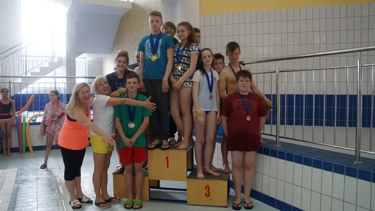 Mistrzostwa Szkoły Podstawowej nr 1 w pływaniu (zdjęcia)
