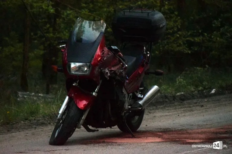 Pijany i bez prawa jazdy. Wypadek młodego motocyklisty (zdjęcia)