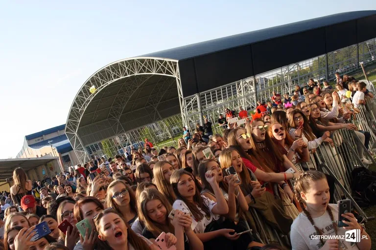 Dawid Kwiatkowski rozgrzał ostrowską publiczność (zdjęcia, wideo)